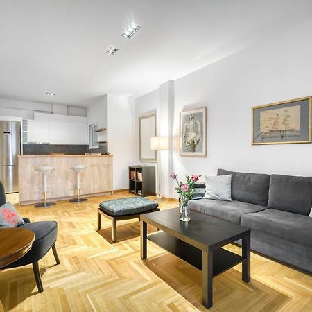 Delightful Stylish Two Bedroom Condo In Hip Area Of Central Atenas Exterior foto