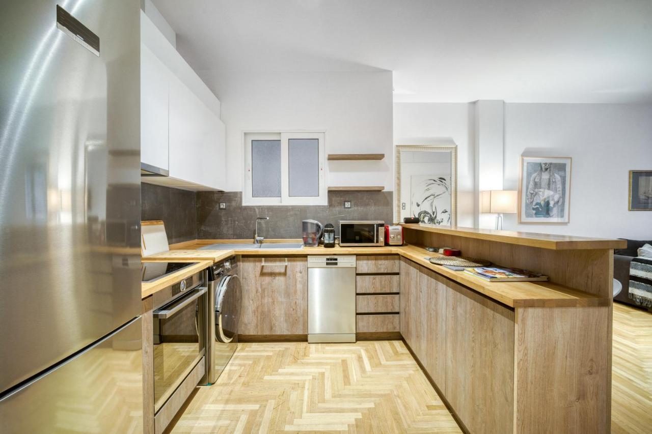 Delightful Stylish Two Bedroom Condo In Hip Area Of Central Atenas Exterior foto